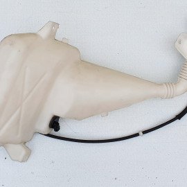 1005400-00-C Бачок омивача з моторчиком Tesla Model S, Model SR (Розборка)