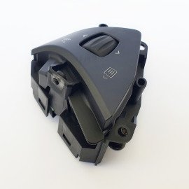 1013242-00-H Кнопки керування на кермі Tesla Model S, Model SR, Model X (Розборка)
