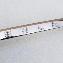 1026649-00-D Накладка TESLA кришки багажника хром Tesla Model S, Model SR (Розборка)