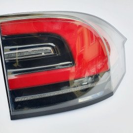 1034333-00-A Ліхтар задній зовнішній правий Tesla Model X (Розборка)